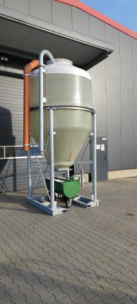 Mobiles Polyesterau&szlig;ensilo