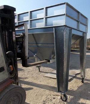 Einschütt-Trichter für Getreide - Annahmetrichter für Getreide Einschütt-Trichter für Getreide - Annahmetrichter für Getreide