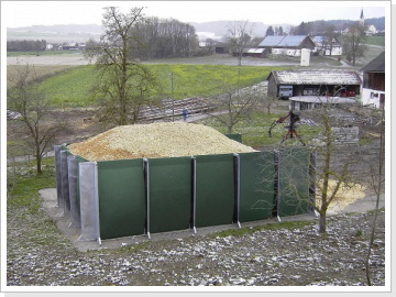 Mobile Textil-Trennwand für Holz-Hackschnitzel